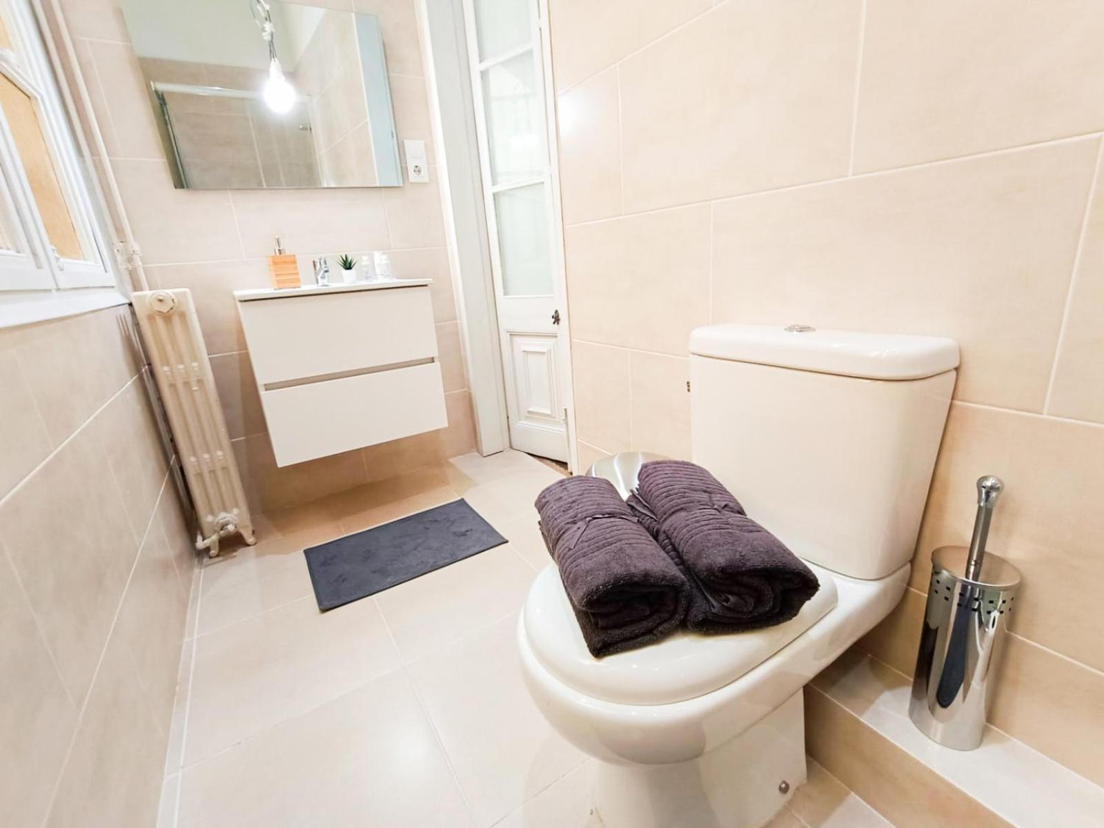 Private Rooms By Plaza Catalunya Barcelona Bagian luar foto