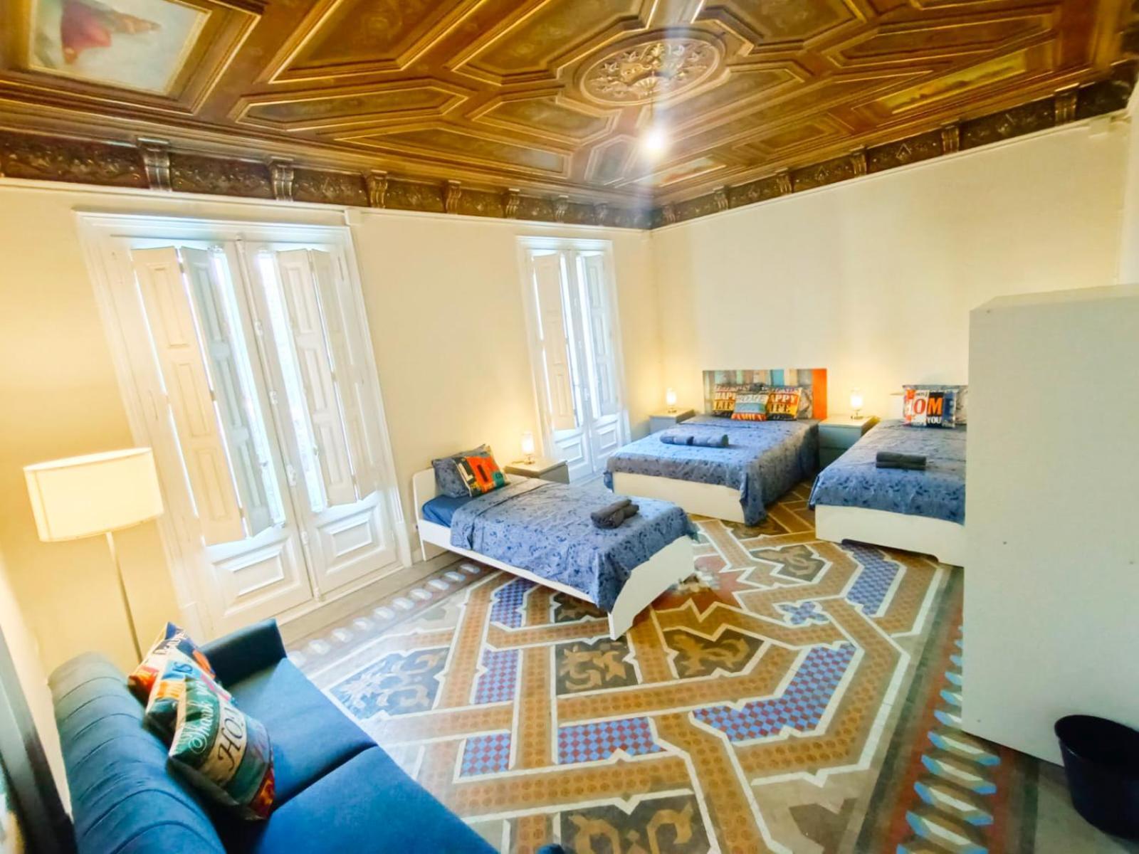 Private Rooms By Plaza Catalunya Barcelona Bagian luar foto