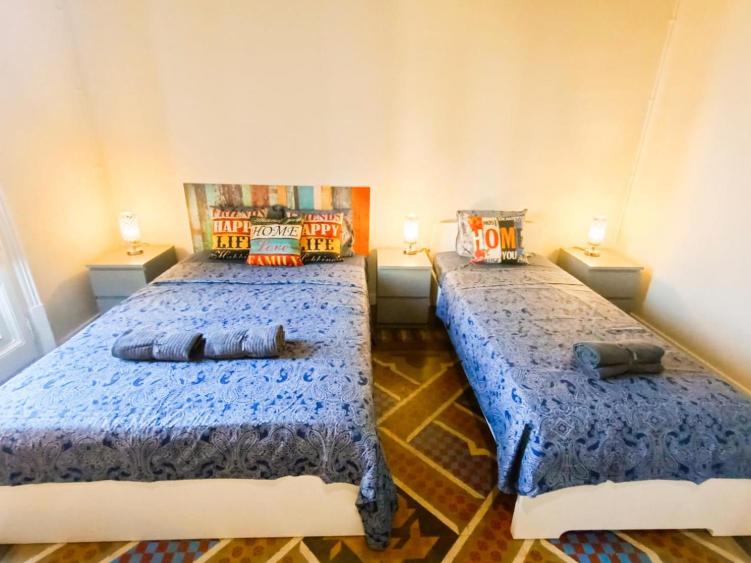 Private Rooms By Plaza Catalunya Barcelona Bagian luar foto
