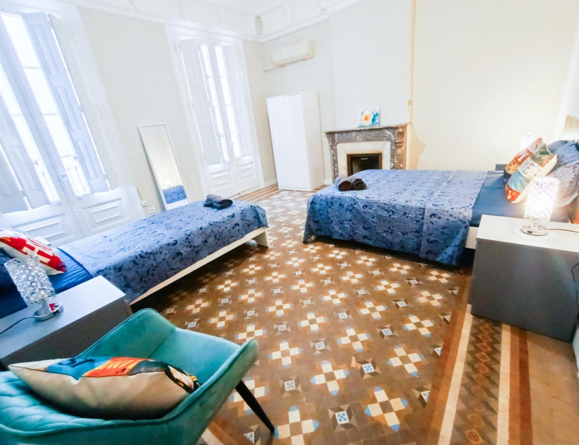 Private Rooms By Plaza Catalunya Barcelona Bagian luar foto