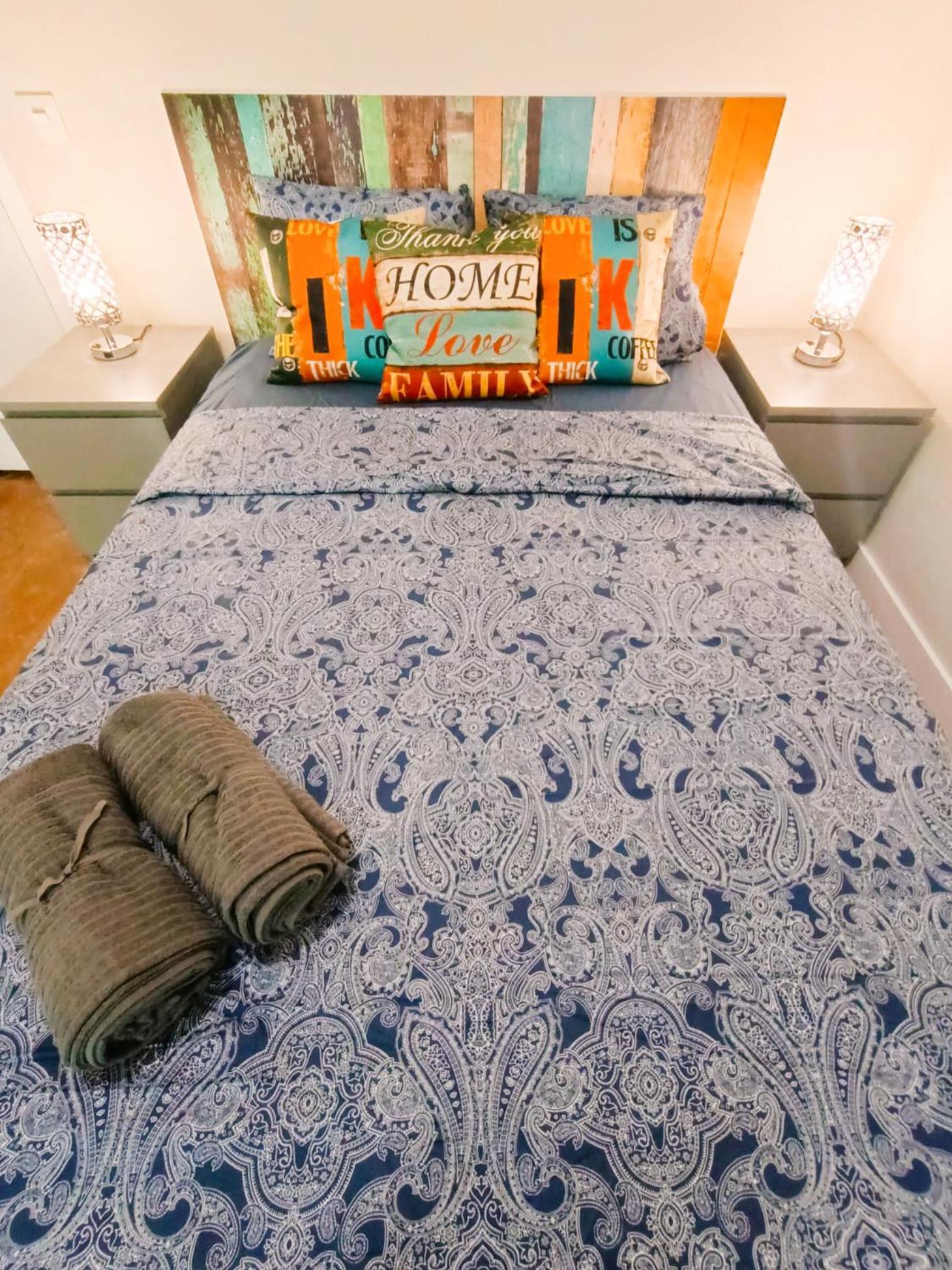Private Rooms By Plaza Catalunya Barcelona Bagian luar foto