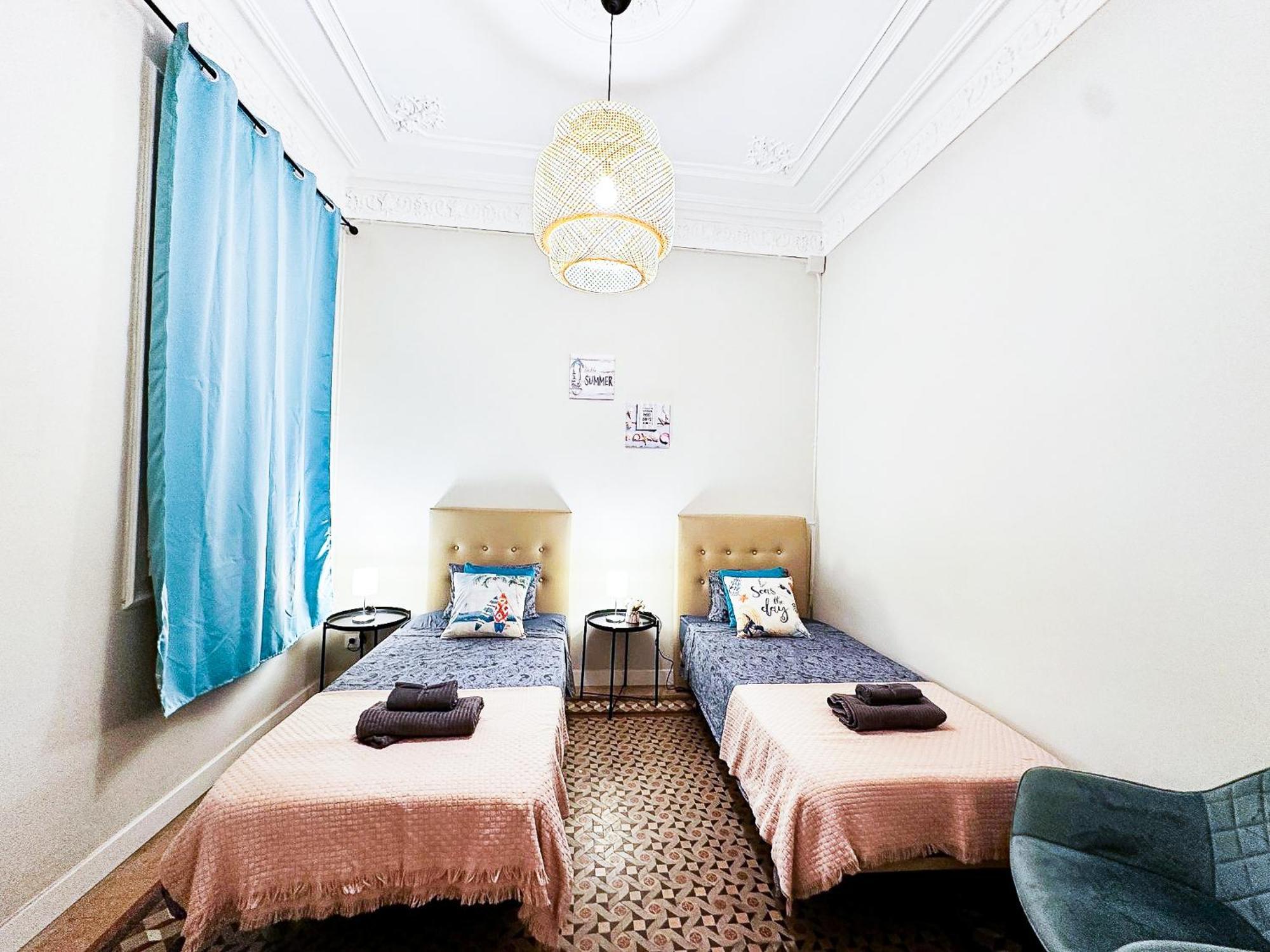Private Rooms By Plaza Catalunya Barcelona Bagian luar foto